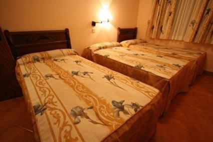 نافالكارنيرو Hostal Cruz Verde الغرفة الصورة